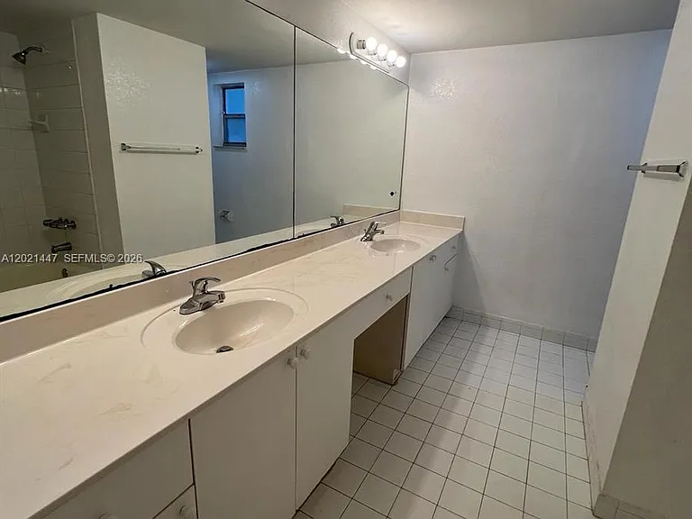 4235 N University Dr #106 — Photo 12