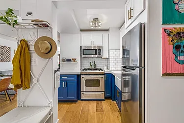 Rented by PocketBroker Inc