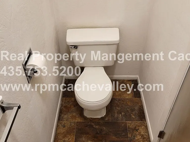 2662 N 370 E #1-2 — Photo 7