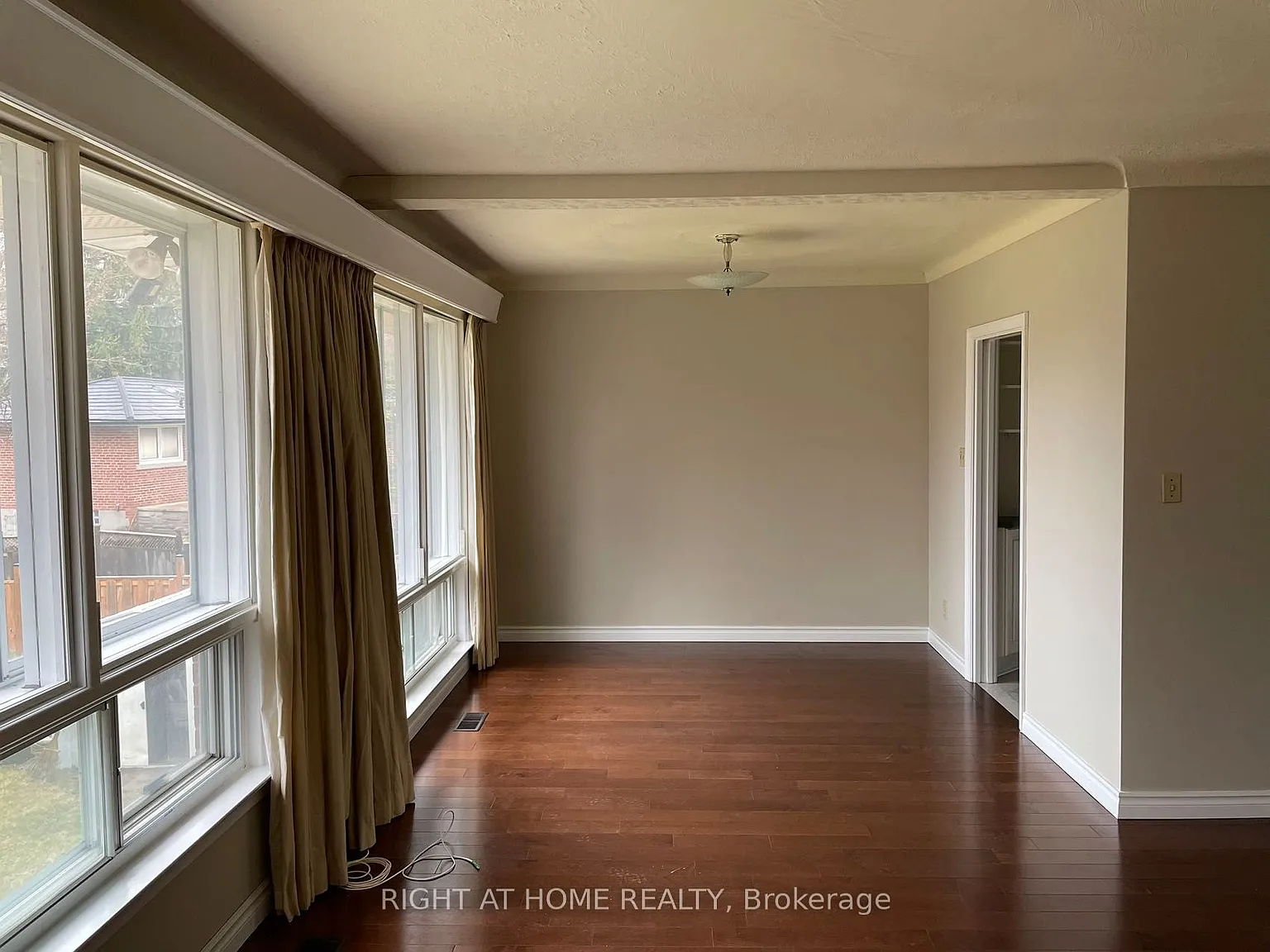 3 bed, $2,600 — Photo 3