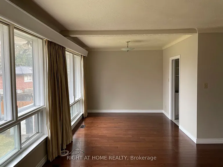 9 Waterfield Dr #MAIN — Photo 3