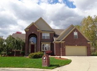 119 Waltonshire Ct, Rochester Hills, MI 48309
