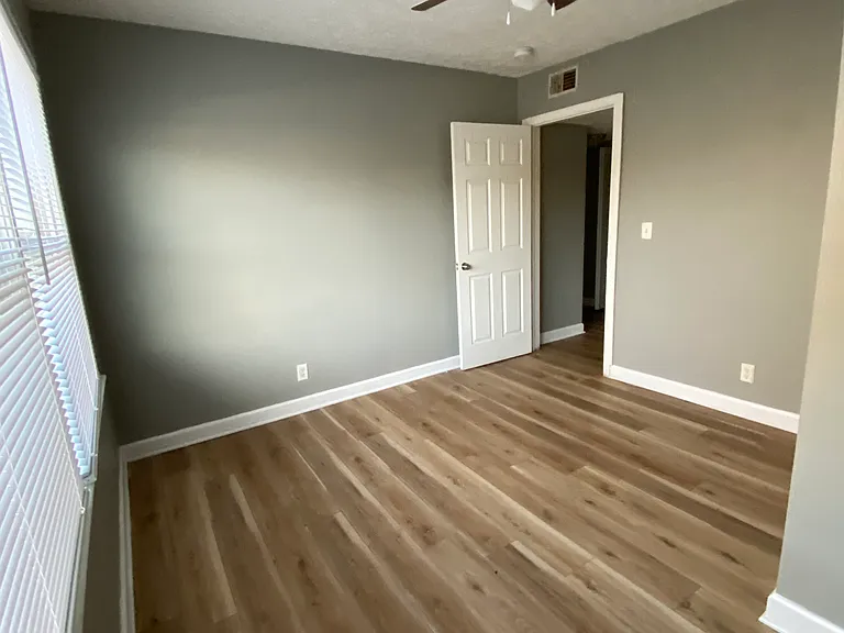 2515 Dixie Hwy #1 — Photo 4