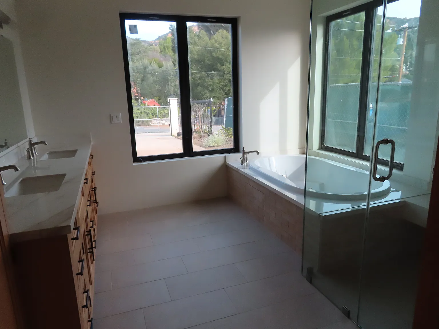 4 bed, 4600 sqft, $19,999 — Photo 3