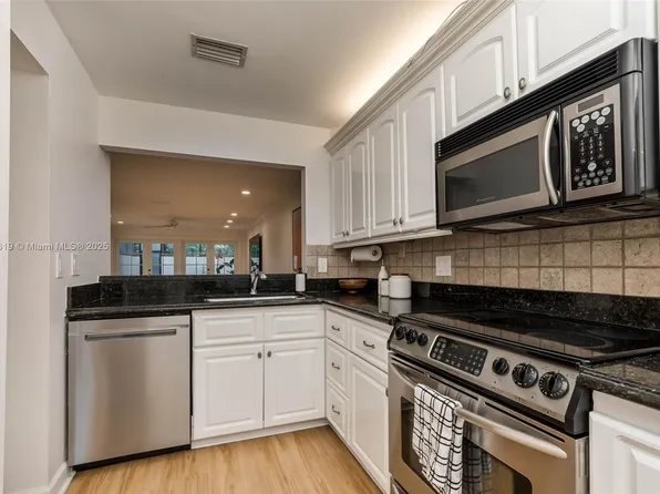 825 SE 2nd St, Fort Lauderdale, FL 33301