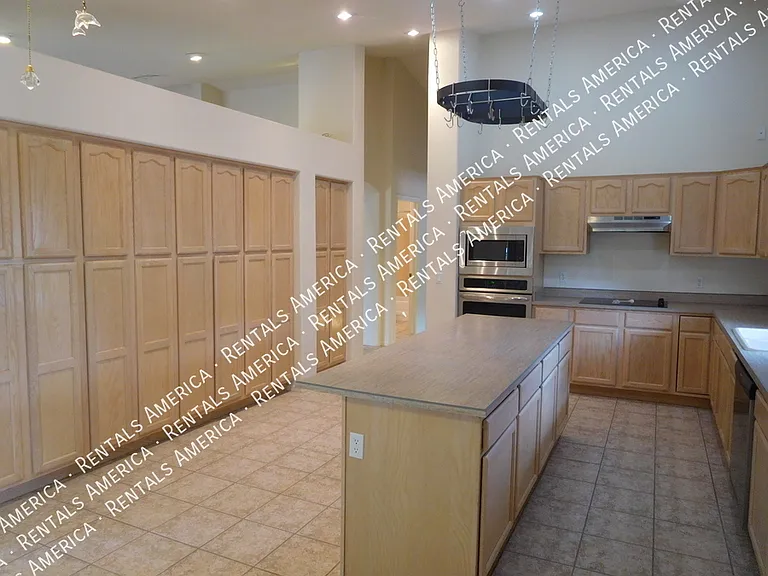 5747 N 105th Ln — Photo 18