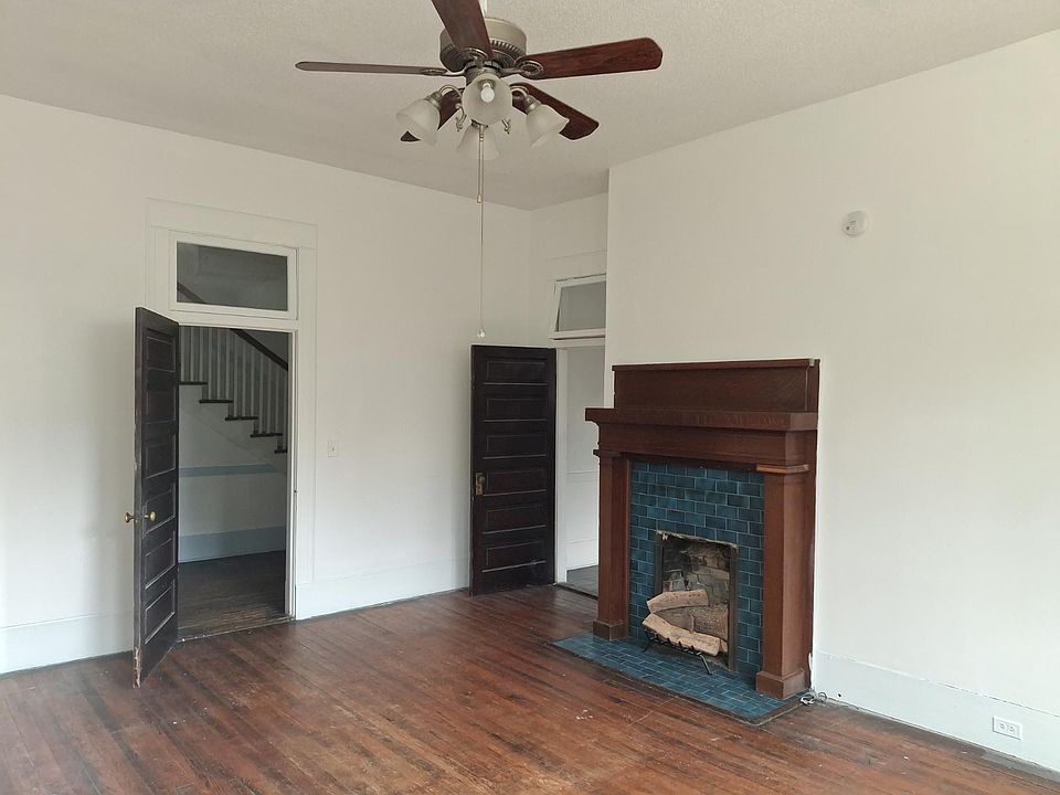 7th image of 307 N Lee St