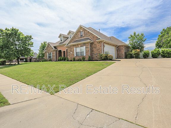 2nd image of 5602 S Bent Tree Dr