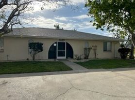 1239 SE 23 Place