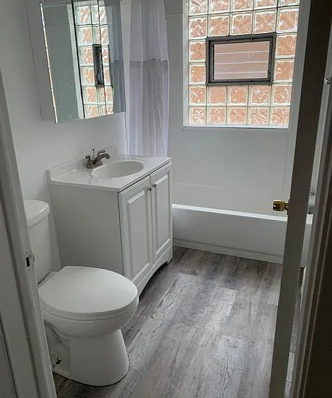945 Pamela Dr — Photo 2
