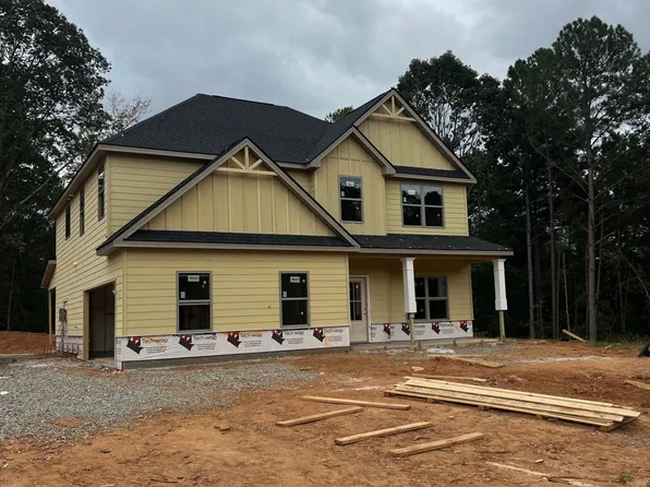 42 Collins Dr, Locust Grove, GA 30248