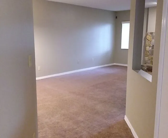 10041 Romaine Cir N — Photo 4