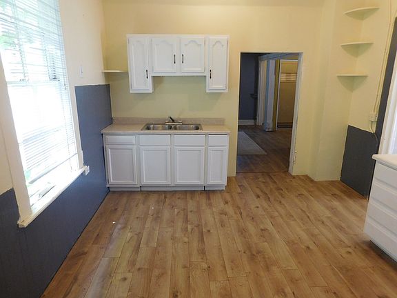 5th image of 3921 N Hermitage Ave