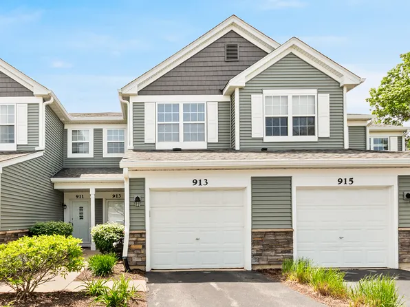 913 Genesee Dr, Naperville, IL 60563