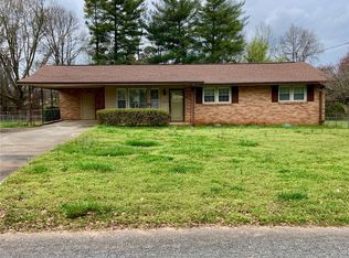 1011 Keys Dr, Williamston, SC 29697