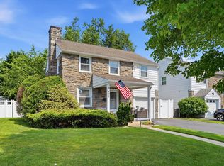 408 Maplewood Rd, Springfield, PA 19064
