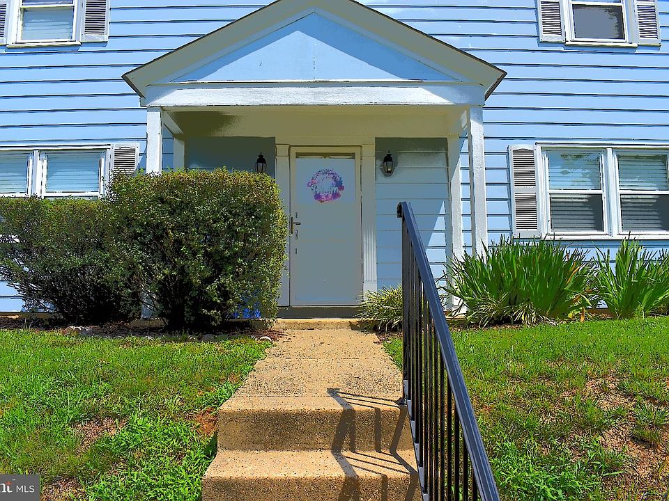1st image of 12547 Woodstock Dr E