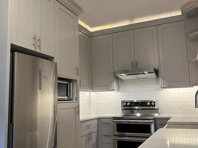 2015 NW Flanders St #304 — Photo 1