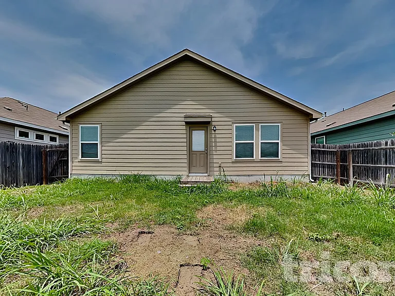 9736 Marbach Brk — Photo 15