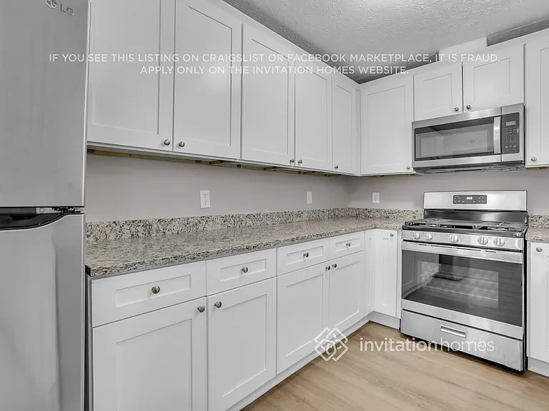 3742 Saddle Ridge Dr — Photo 9