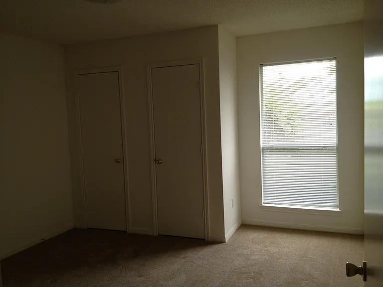 638 Park Place Dr — Photo 6