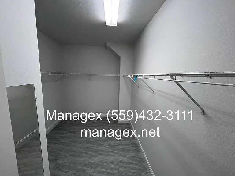 2175 Lester Ave — Photo 30