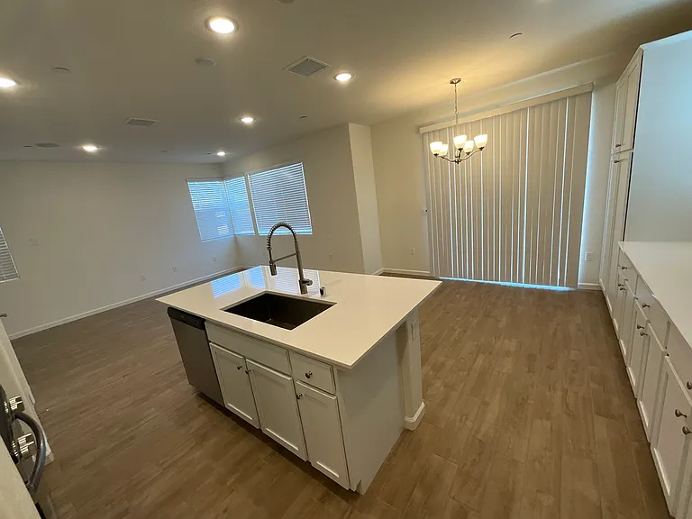 2053 N Wagon Ln — Photo 5