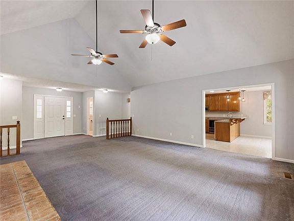 4th image of 2982 Rivercrest Dr