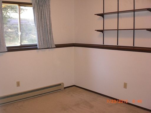 4th image of 380 NW Robert St