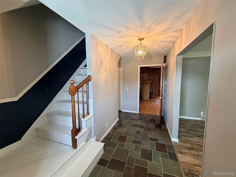 1080 W Highland Rd — Photo 13