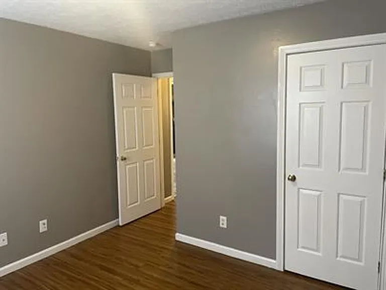322 Camptown Rd — Photo 10