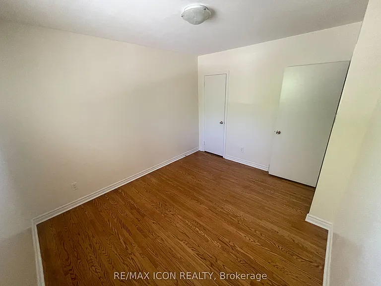 12 Garland Cres #MAIN — Photo 8