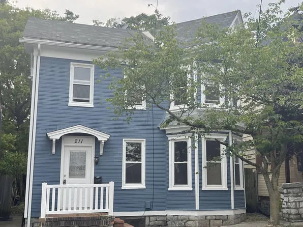 211 S Maple Ave, Martinsburg, WV 25401