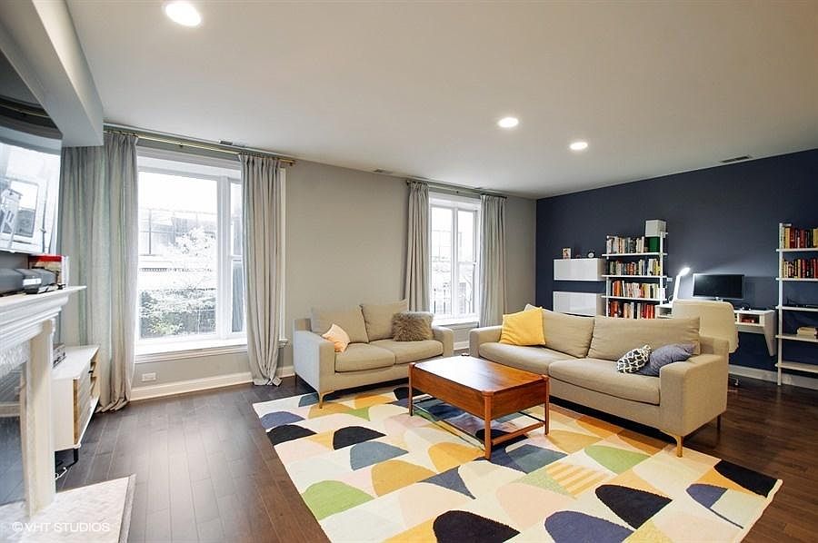 1st image of 3250 N Lincoln Ave #A