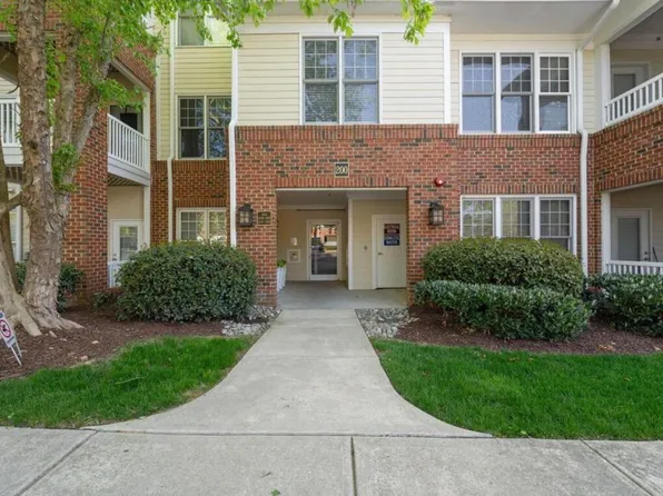 225 Waterford Lake Dr, Cary, NC 27519