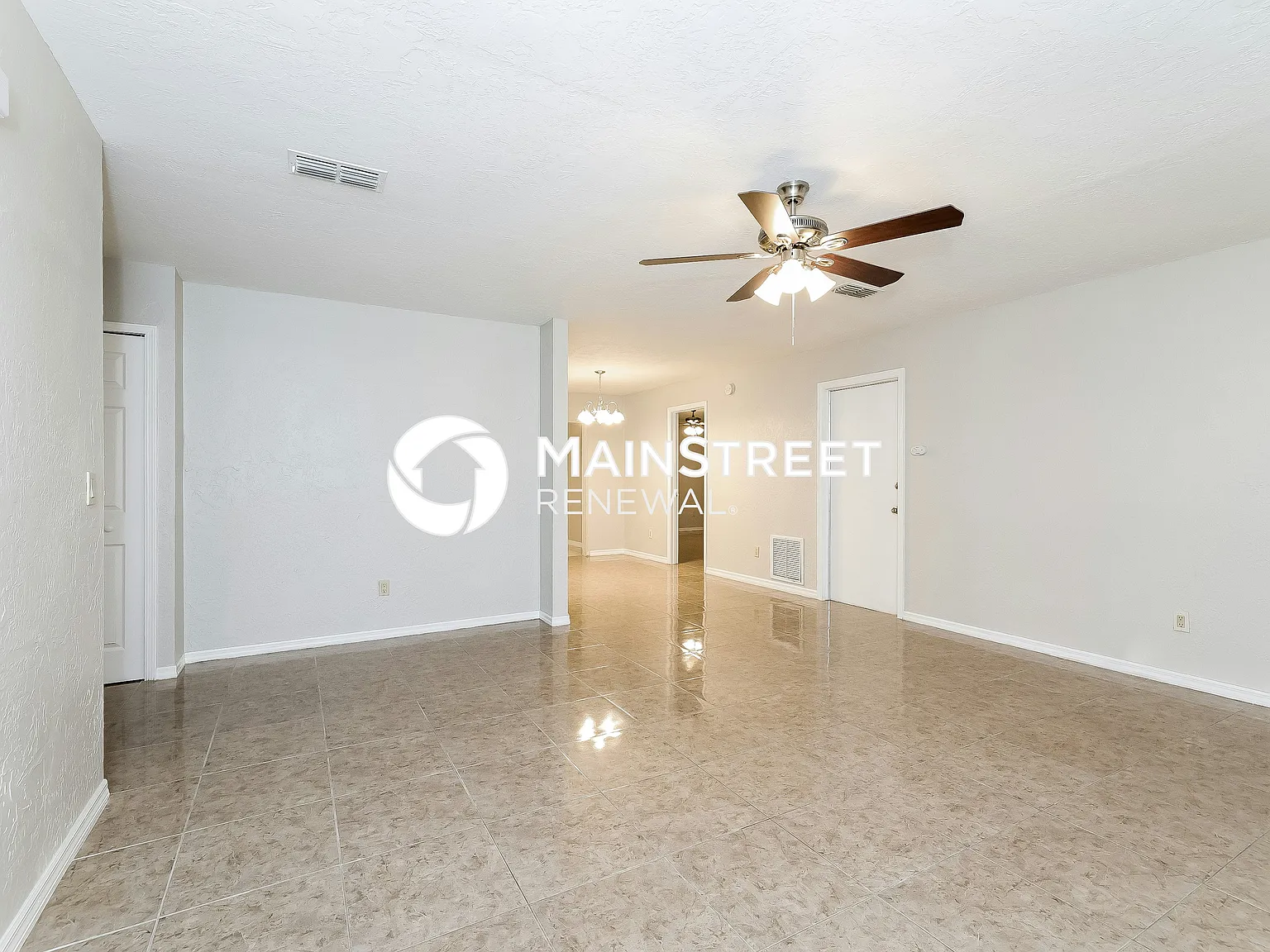240 Grifford Dr — Photo 2