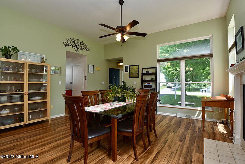 5th image of 226 Meadowlark Drive