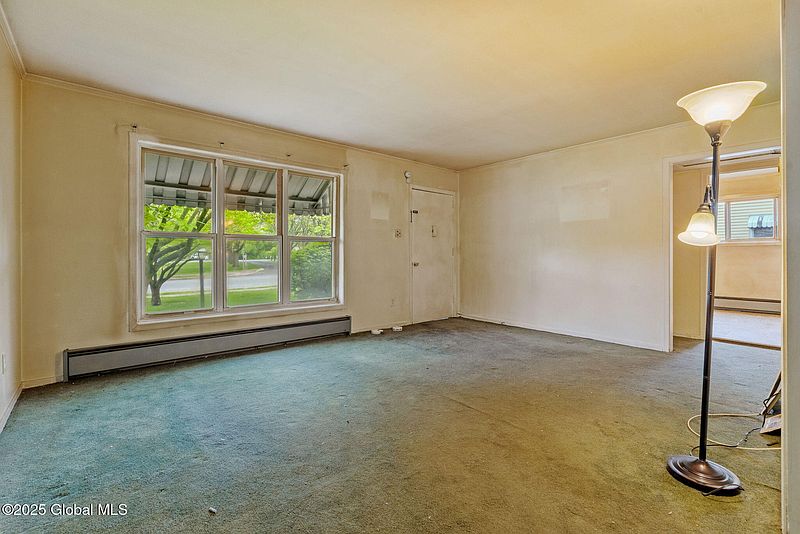 3rd image of 393 Whitehall Road