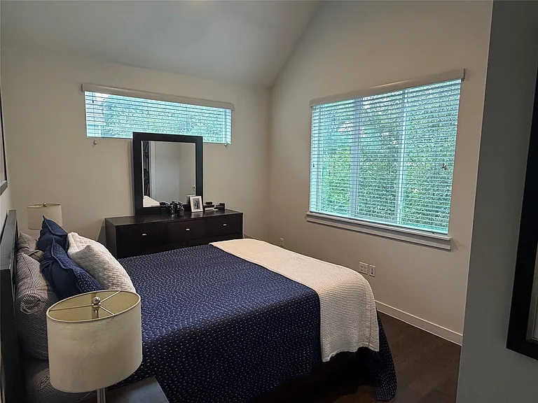 3612 Clary Way — Photo 8