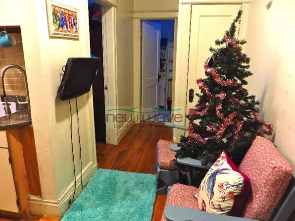 56 Queensberry St, Boston, MA