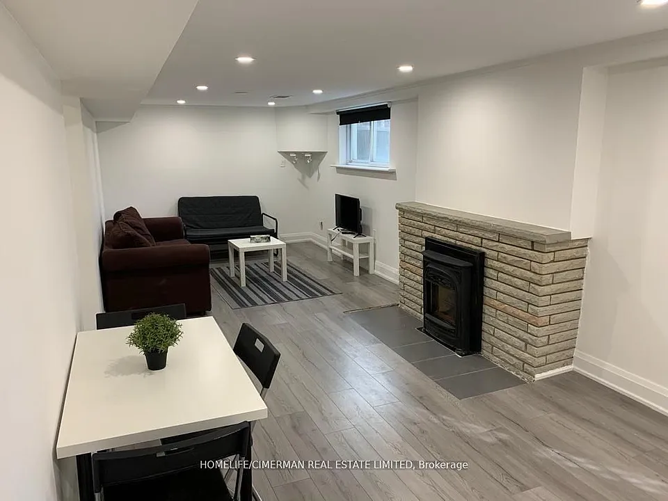 106 Holcolm Rd #BASEMENT