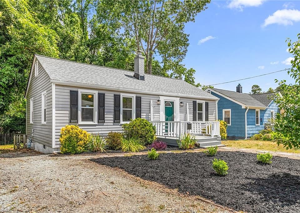 1st image of 609 E Maynard Ave