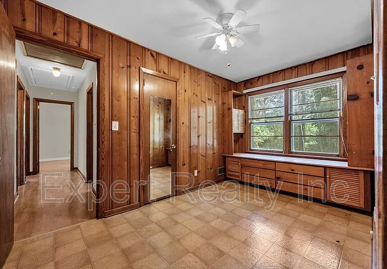 2249 4th Place Cir NE — Photo 17