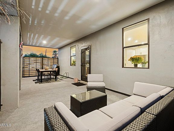 5th image of 826 N 11TH Avenue