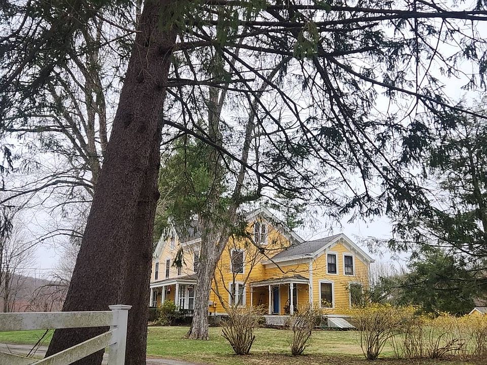 2nd image of 19 Cornwall Hill Rd