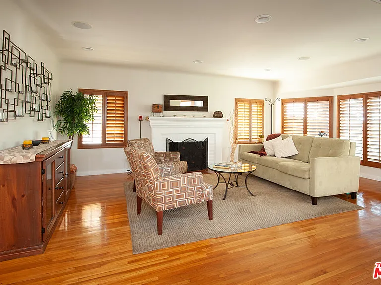 5226 College View Ave — Photo 2