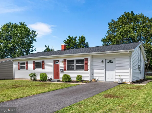 112 Lynch Farm Dr, Newark, DE 19713