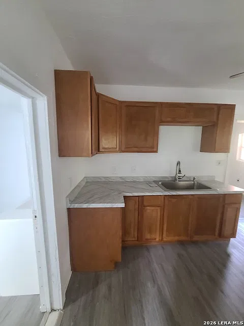 4 bed, 2.0 bath, 1008 sqft, $1,150 — Photo 3