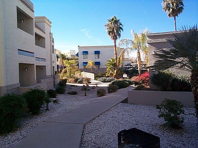 2nd image of 12123 W Bell Rd Unit 261
