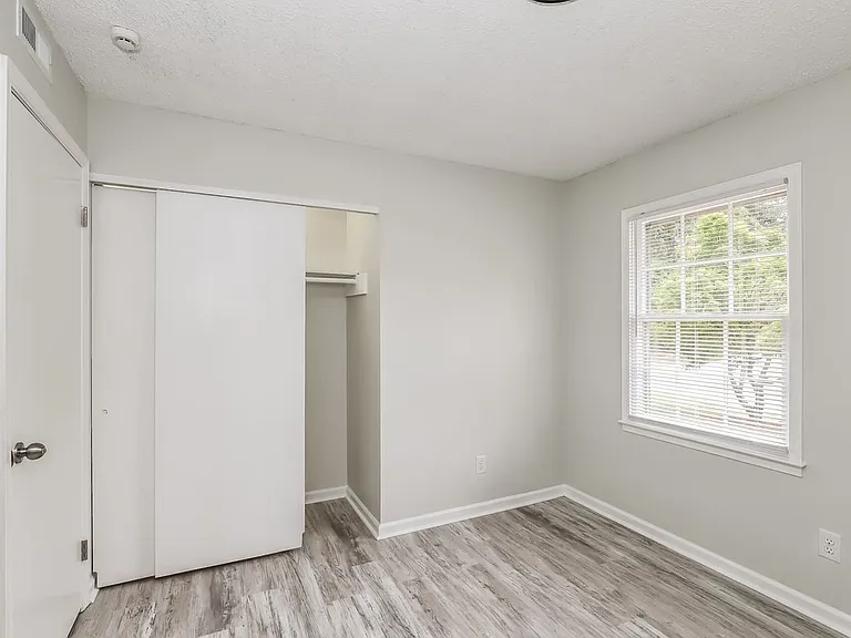 5401 Bayberry Ln — Photo 7